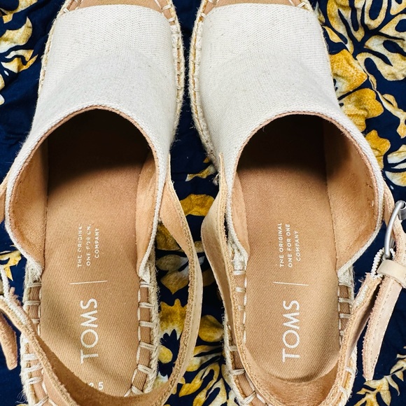 Toms Cream Canvas and Tan Leather Espadrille Wedge Sandals - Picture 10 of 12
